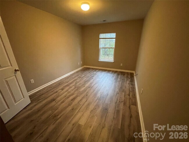 Building Photo - 6632 Centerline Dr