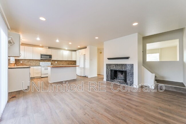 Building Photo - 10321 E Evans Ave