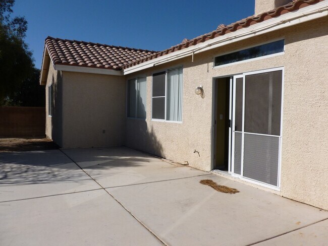 Building Photo - 5042 Vista Loma Way