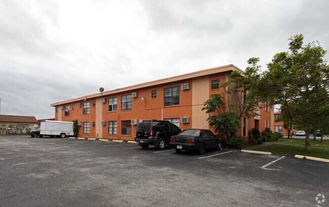 Primary Photo - Bel Kay North Apartments