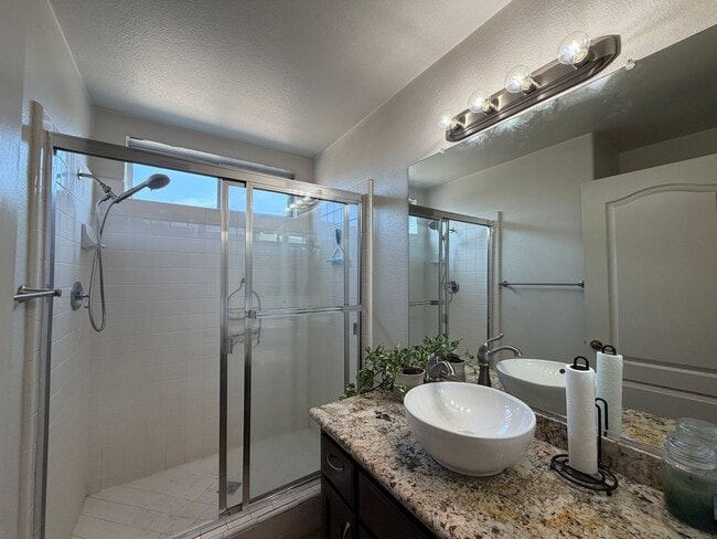 Building Photo - 1848 Eastgate Ave