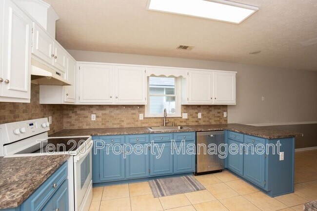 Building Photo - 4015 Shade Valley Dr