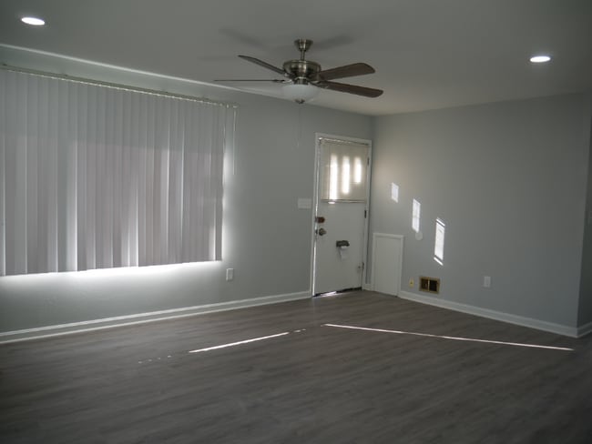 Building Photo - 2312 Wintergreen Ave