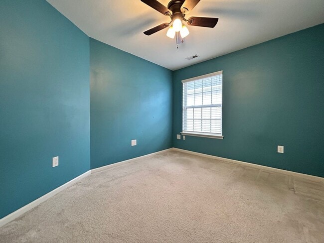 Building Photo - Welcome to this charming house "ASK ABOUT OUR ZERO DEPOSIT"