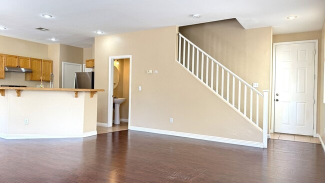 Building Photo - 174 Duck Hollow Ave