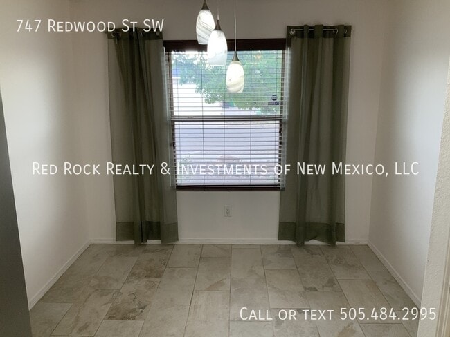 Building Photo - 747 Redwood St SW