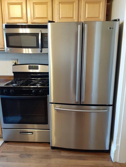 Kitchen - 1212 Linden Pl NE