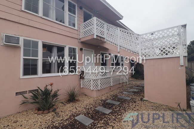 Building Photo - 4831 Castle Ave