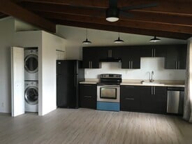 Building Photo - 1608 Montana St