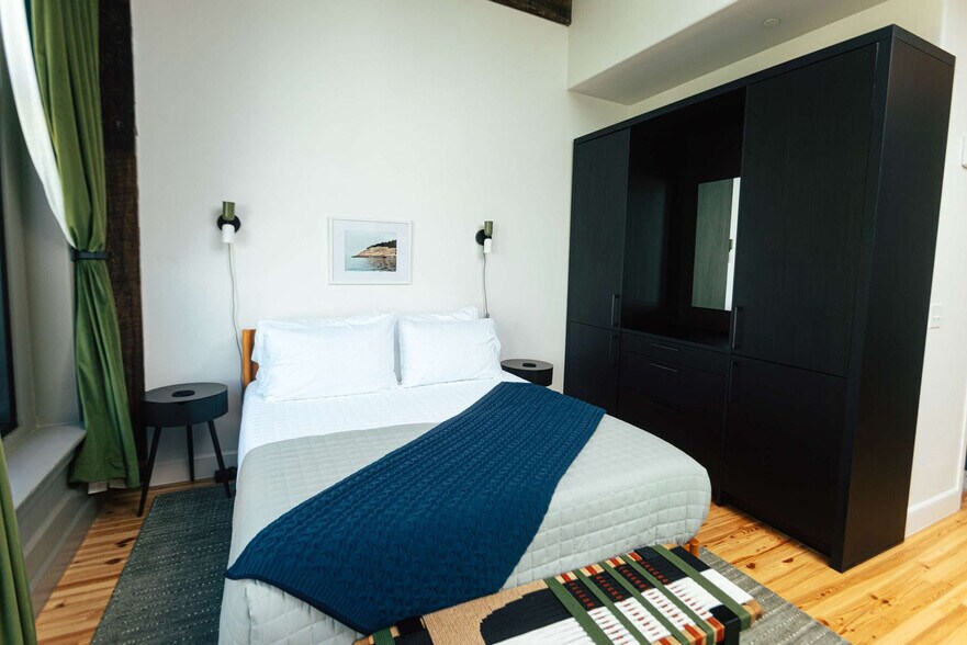 Building Photo - 1911 3rd Ave N