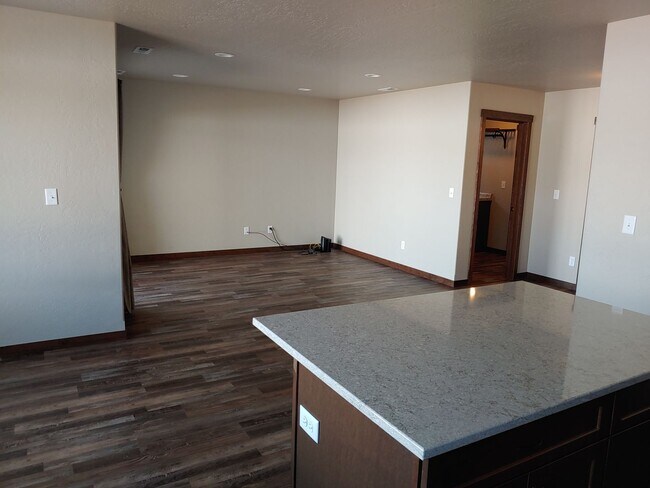 Building Photo - Beautiful New Home in Post Falls-Dog Friendly