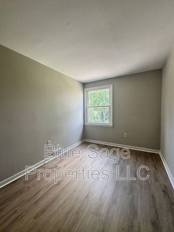 Building Photo - 212 N Wycombe Ave