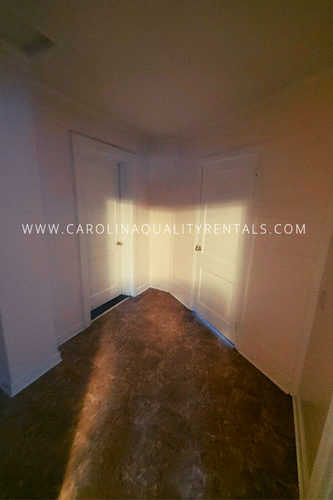 Building Photo - 2 Bedroom 1 Bath House Henderson NC