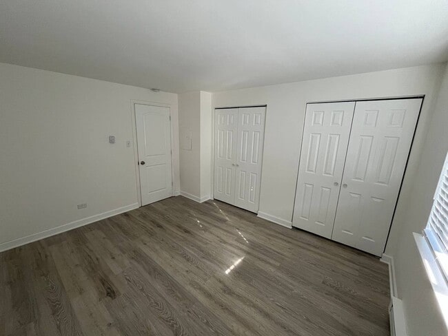 Building Photo - 17745 Rosewood Dr