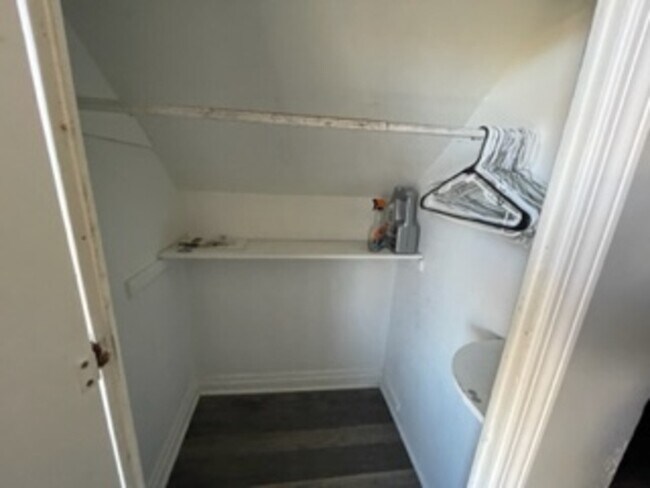 Building Photo - 608-610 Cooper Ave