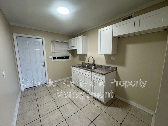 Building Photo - 1333 30th St