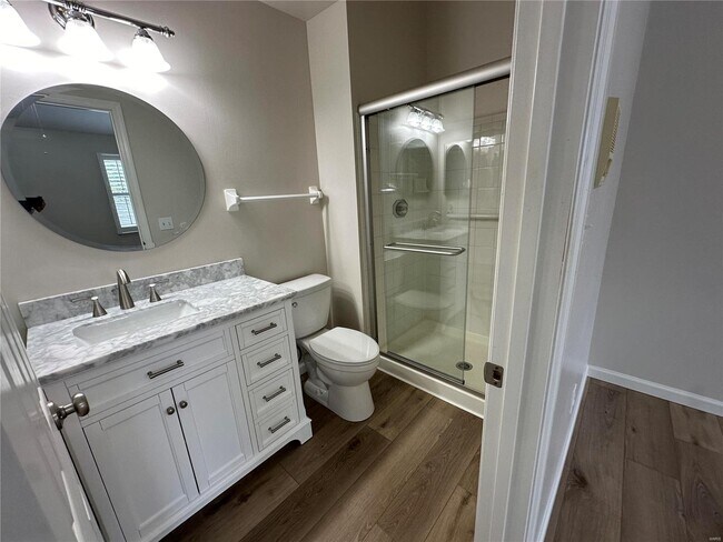 Building Photo - 16543 Carriage View Ct