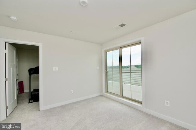 Building Photo - 10810 Norbourne Farm Rd