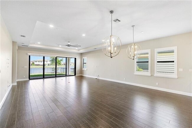 Building Photo - 11835 S Baypoint Cir