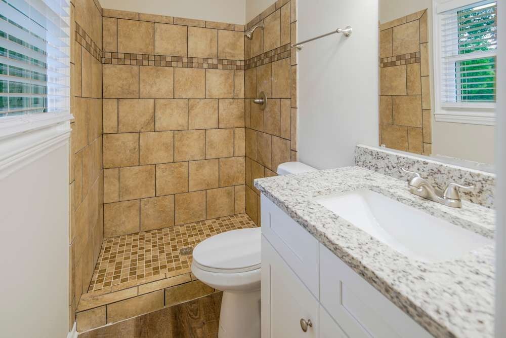 Building Photo - 3915 Amsbury Dr