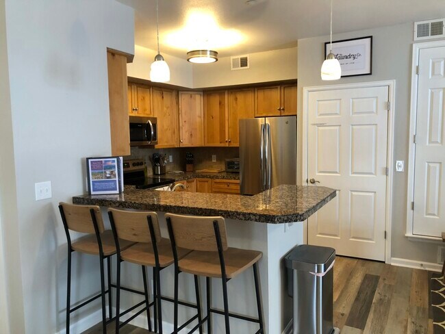 Building Photo - 115 Spinner St