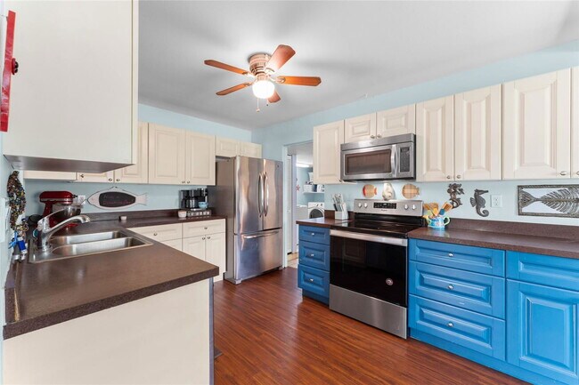 Building Photo - 209 Emerald Ln