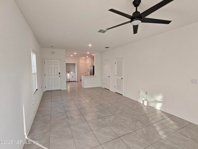 Building Photo - 114 Summer Moon Dr