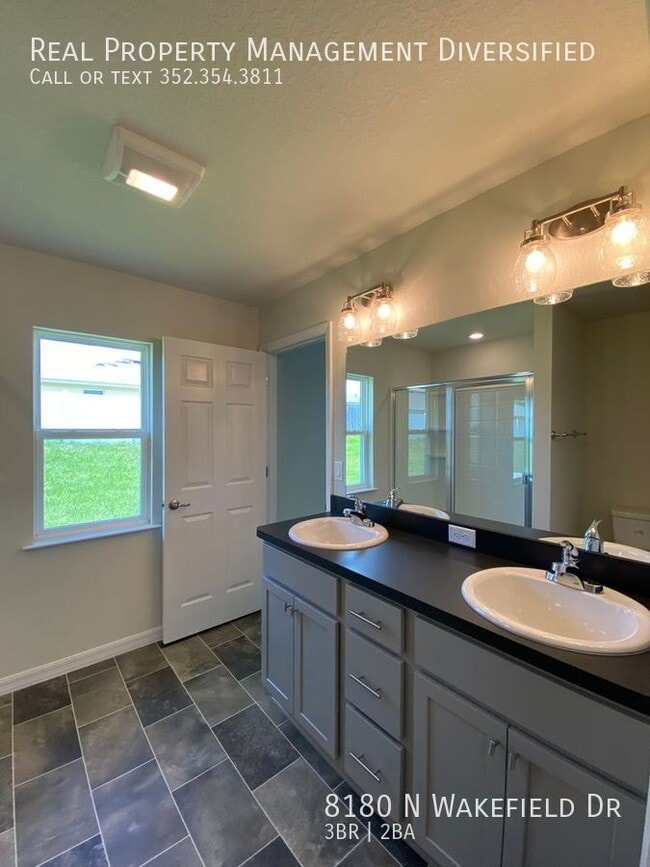 Building Photo - 8180 N Wakefield Dr