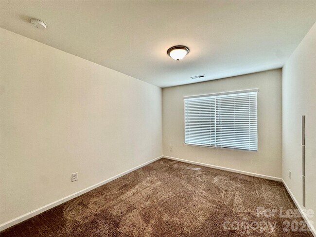 Building Photo - 8116 Ramsburg Dr
