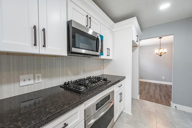 Building Photo - 3227 Candlepine Dr