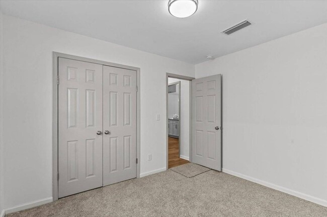 Building Photo - 359 Spruce Ln