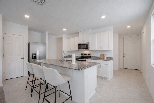 Building Photo - 3181 Viceroy Ct