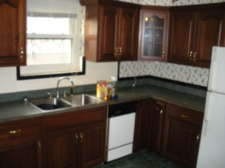 Building Photo - 3114 Kemp Dr