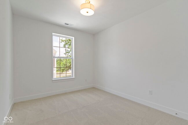 Building Photo - 549 Gilder Dr