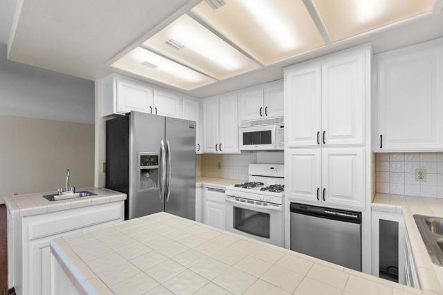 Building Photo - 801 Kalpati Cir