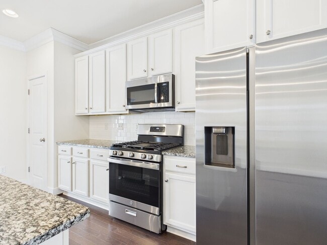 Building Photo - 5404 Coopers Walk Ln