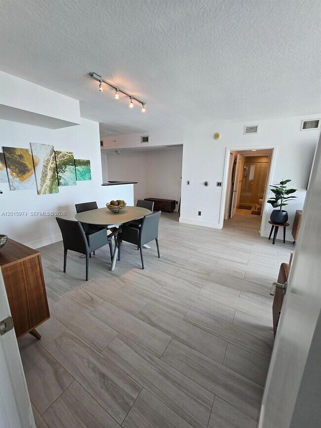Building Photo - 325 S Biscayne Blvd