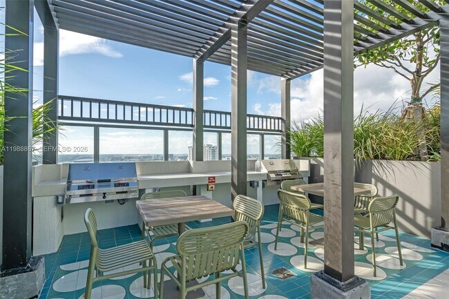 Building Photo - 601 N Miami Ave