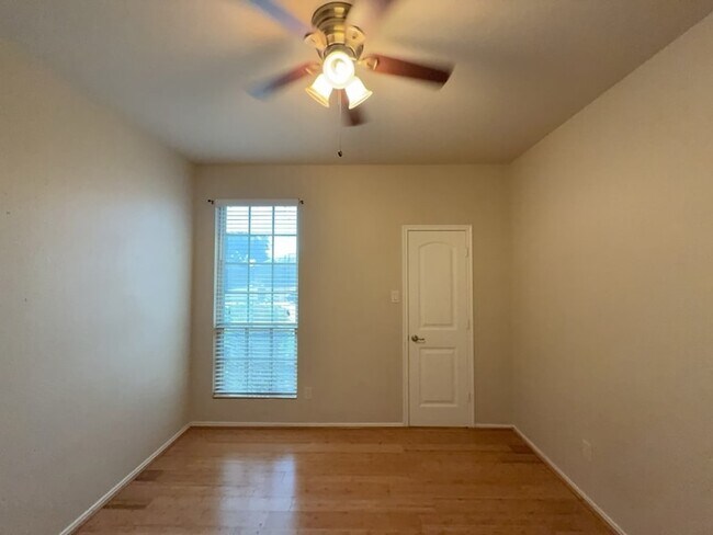 Building Photo - 2333 Cedarwood Dr