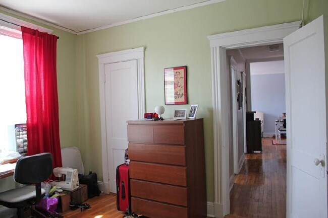 Building Photo - 1454 Commonwealth Ave