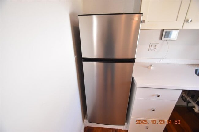 Building Photo - 4520 Burlington Ave N