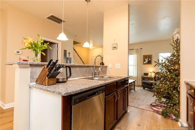 Building Photo - 45 Agdon Landing