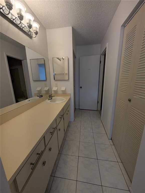 Building Photo - 1130 Dover Ct