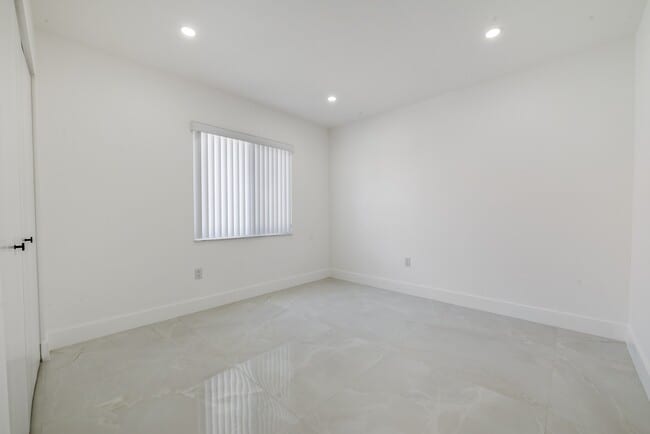 Building Photo - 13445 SW 20th Terrace