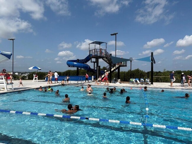 Building Photo - 7013 Boyle Dr