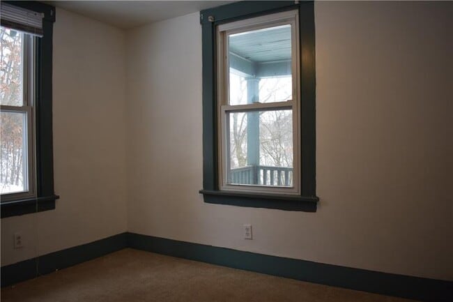 Building Photo - 1008 S Rd