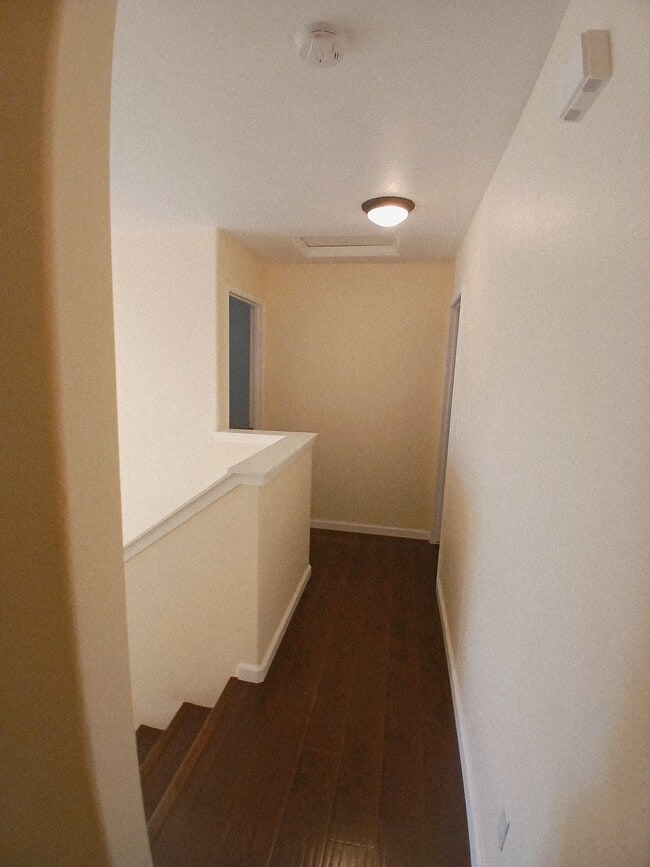 Building Photo - 1842 Santa Maria Ave