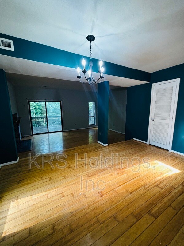 Building Photo - 9629 Groundhog Dr