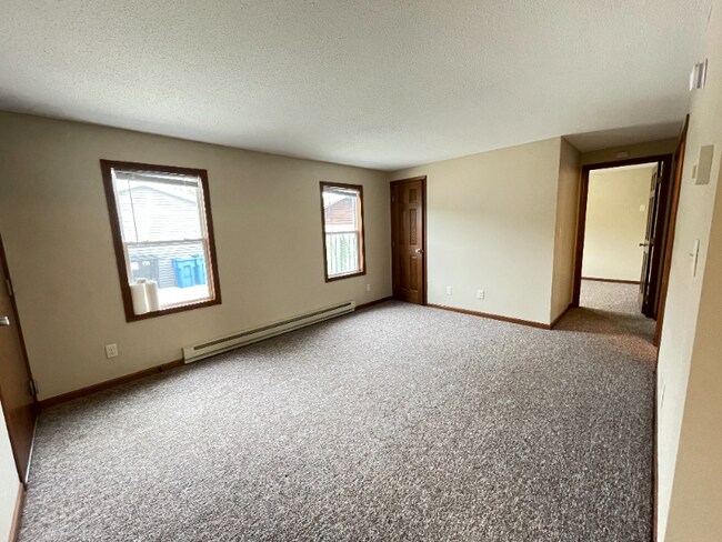 Building Photo - 1214 Gilmore Ave