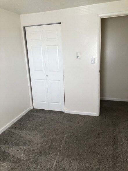 Bedroom - 4909 Mount Vernon Dr